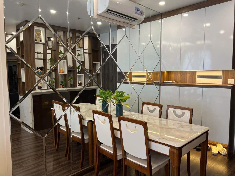 Bộ bàn ăn đá cẩm thạch